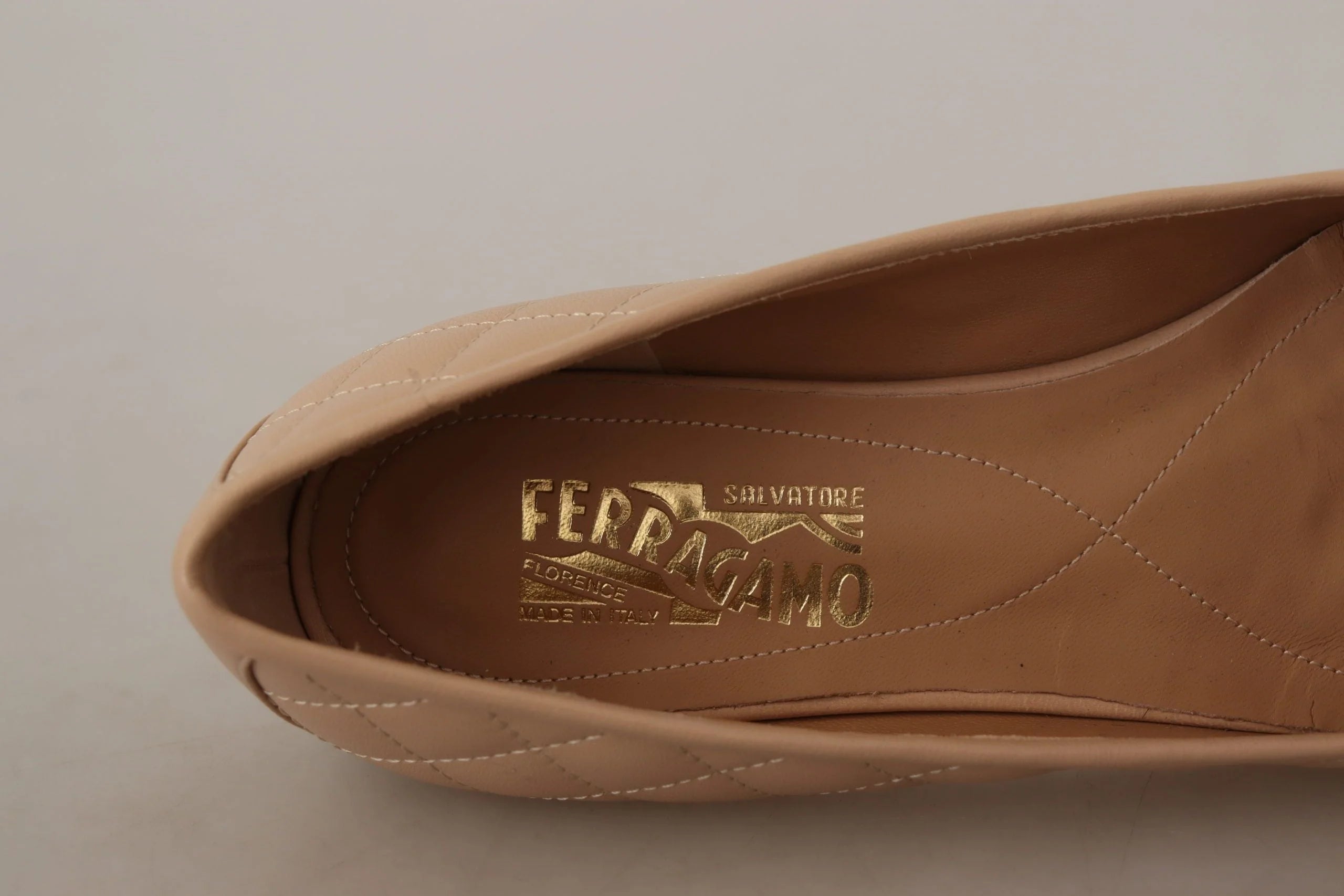 Salvatore Ferragamo Beige and Black Nappa Leather Ballet Flat Shoes - EU35/US4.5