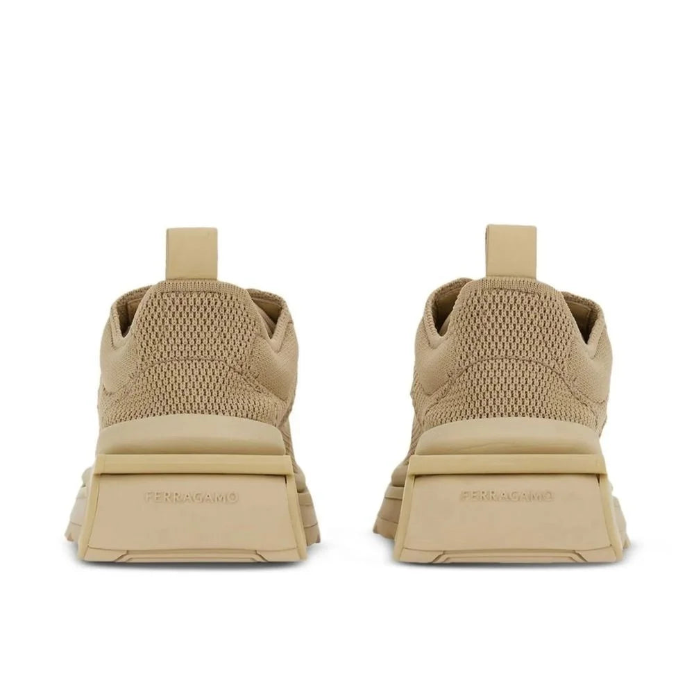 Beżowe sportowe sneakersy z tkaniny Salvatore Ferragamo