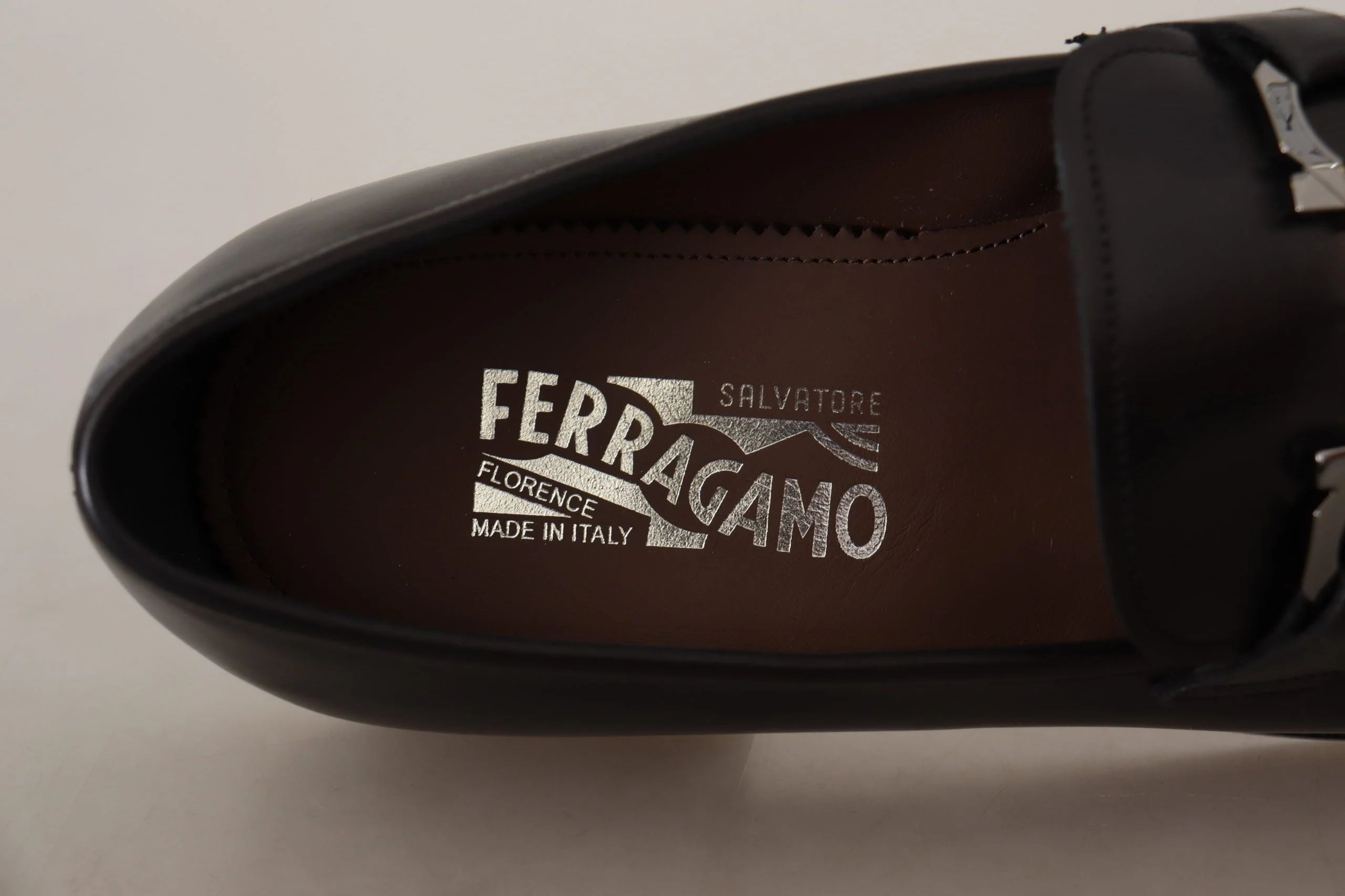 Salvatore Ferragamo Suave Black Leather Gancio Bit Loafers - Flats