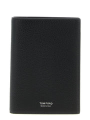Priveliște frontală a portofelului din piele de vițel neagră Tom Ford, cu un design minimalist și branding subtil cu logo auriu.