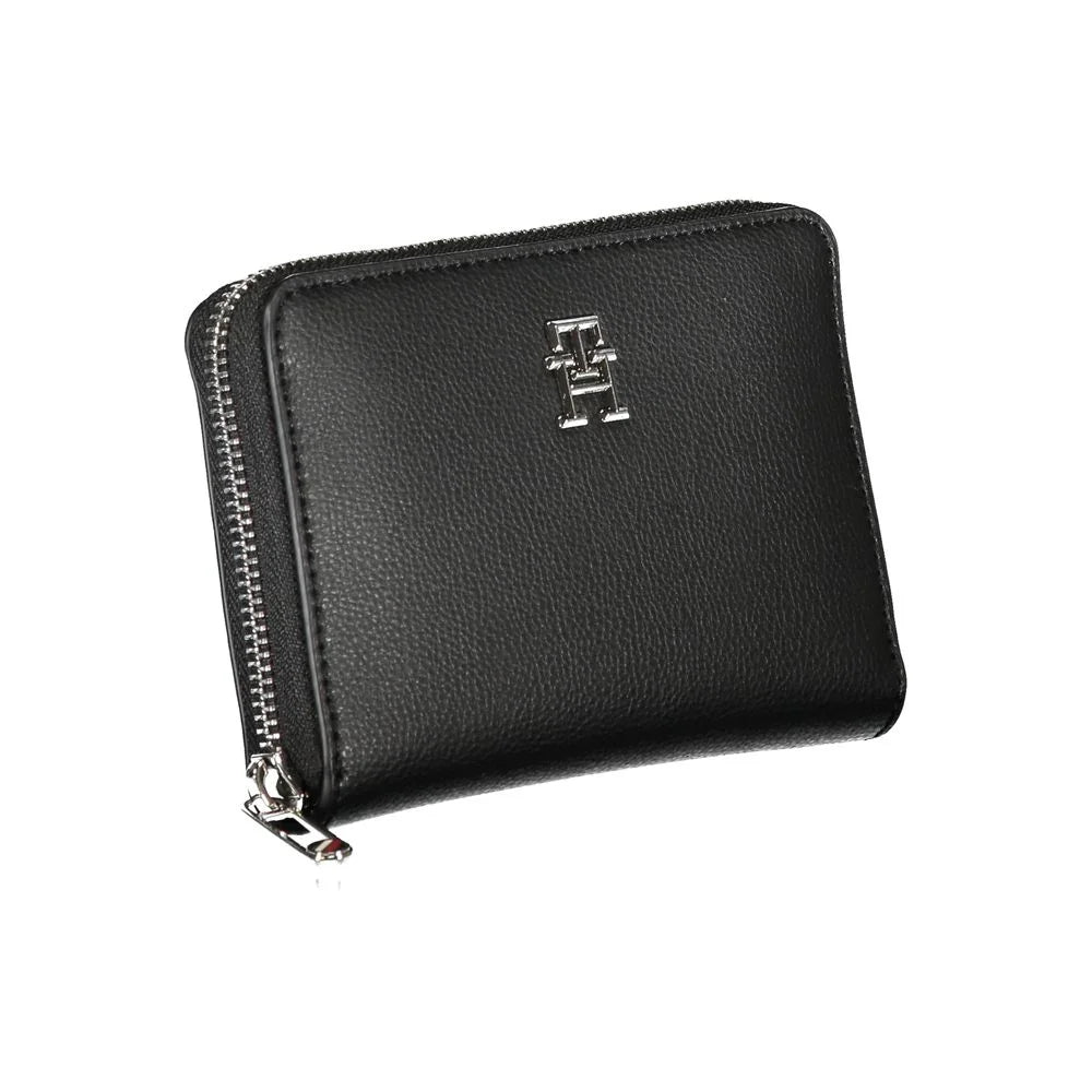 Tommy Hilfiger Elegant Black Zip Wallet with Multiple Compartments - Wallets