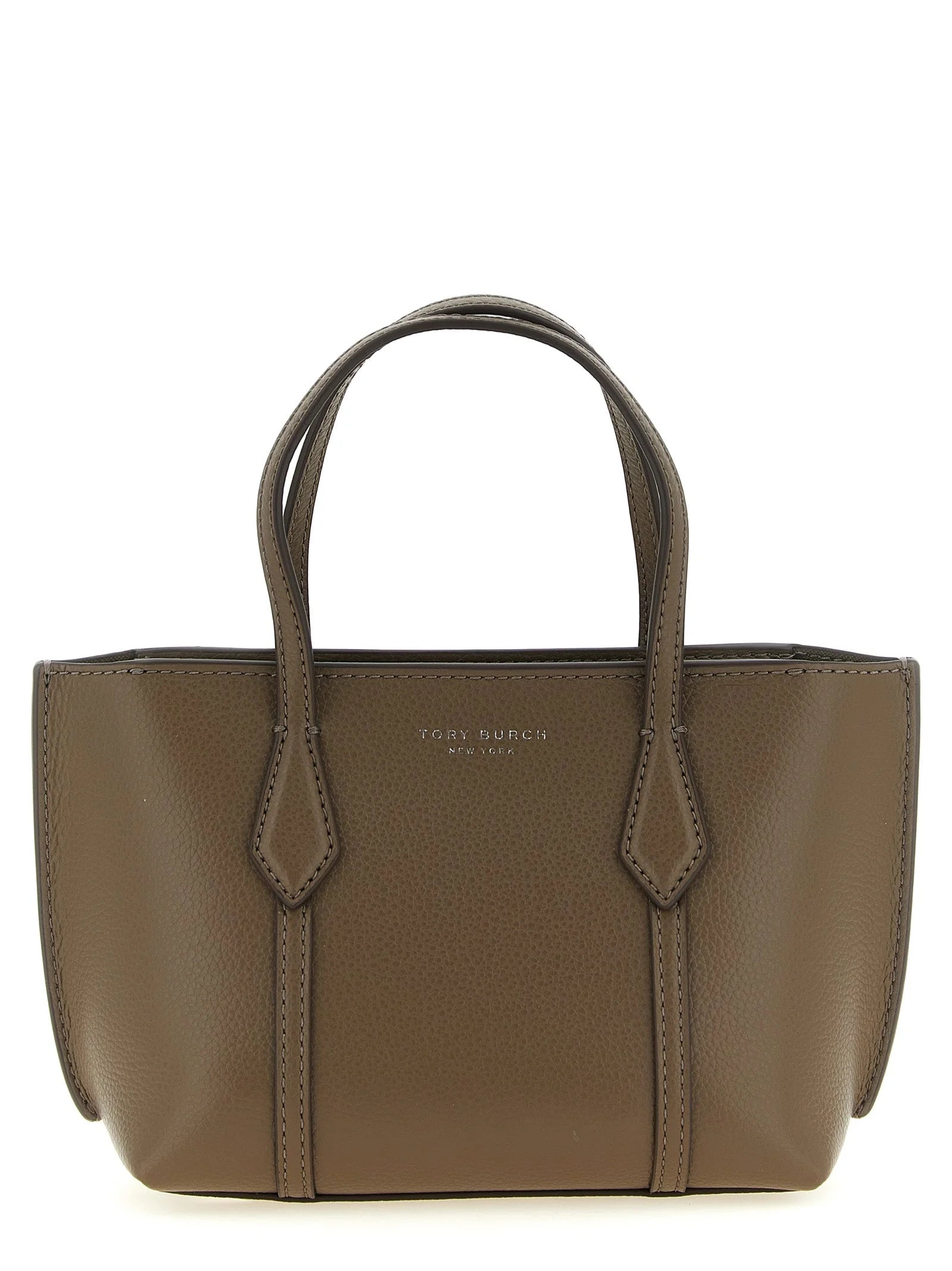 Vista frontal de un bolso tote marrón de cuero de vaca de Tory Burch con asas de cuero estructuradas y una silueta minimalista.