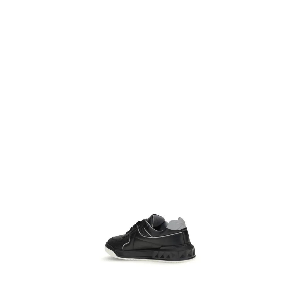 Valentino Garavani One Stud Low-Top Sneakers - Sneakers