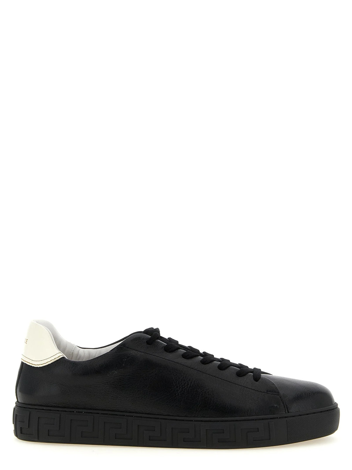 Biało-czarne sneakersy Versace z cielęcej skóry o niskim profilu w wyrafinowanej palecie kolorów, widok z przodu dla kolekcji AmeOro.