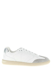 Versace hvide kalveskind lavtop sneakers med en minimalistisk profil og tonale snørefastholdere for et forfinede æstetik.